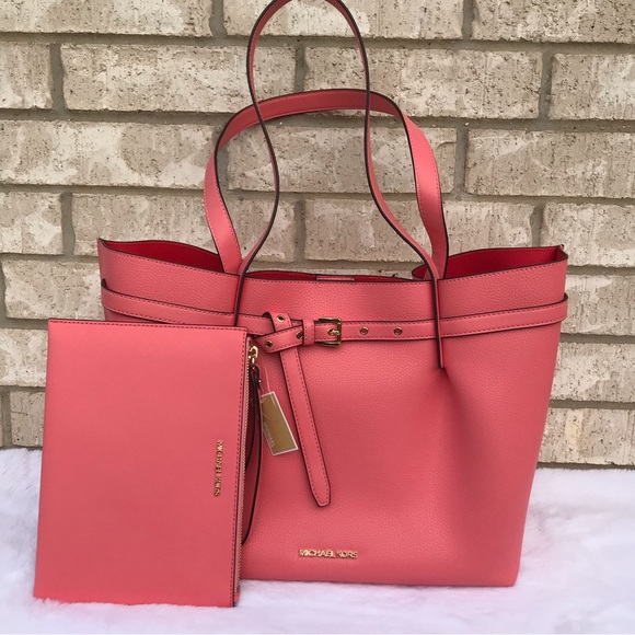 Nwt! Michael Kors Purse And Wristlet